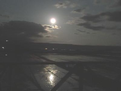 400 0517 moon2.jpg